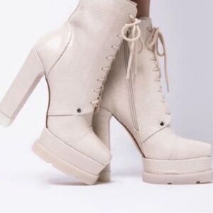 Azalea Wang Booties Platforms Combat Lace Up 6” Heel Retro Croc Cream Size 8.5